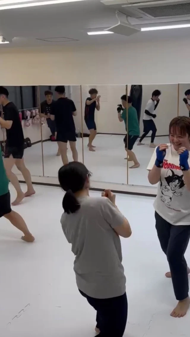 。
ガチすぎない。

でも、軽くない。

i.fitは“ちょうどいい”を作る場所です。

#ifit 
#広島キックボクシング 
#大人の部活
#大人の時間